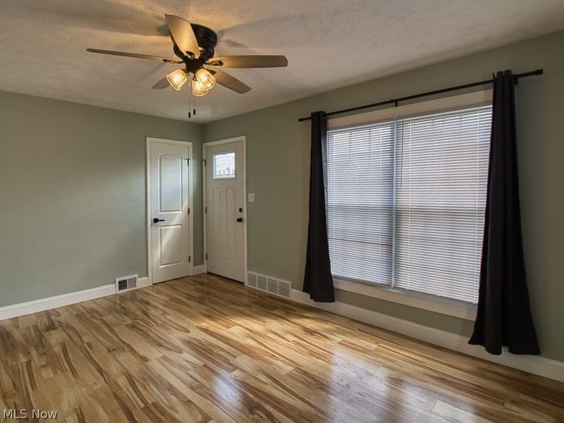 5706 Virginia Avenue, Parma, OH 44129 Photo 5