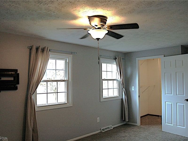 8867 Holly Lane, Olmsted Falls, OH 44138 Photo 14
