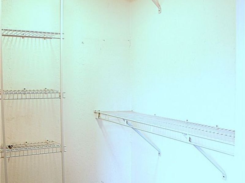 8867 Holly Lane, Olmsted Falls, OH 44138 Photo 16