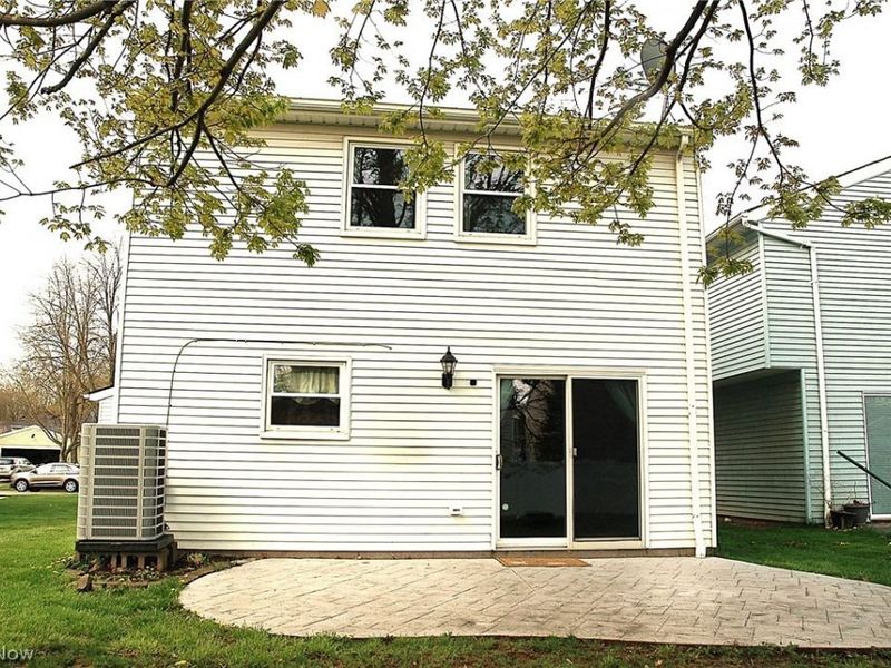 8867 Holly Lane, Olmsted Falls, OH 44138 Photo 23