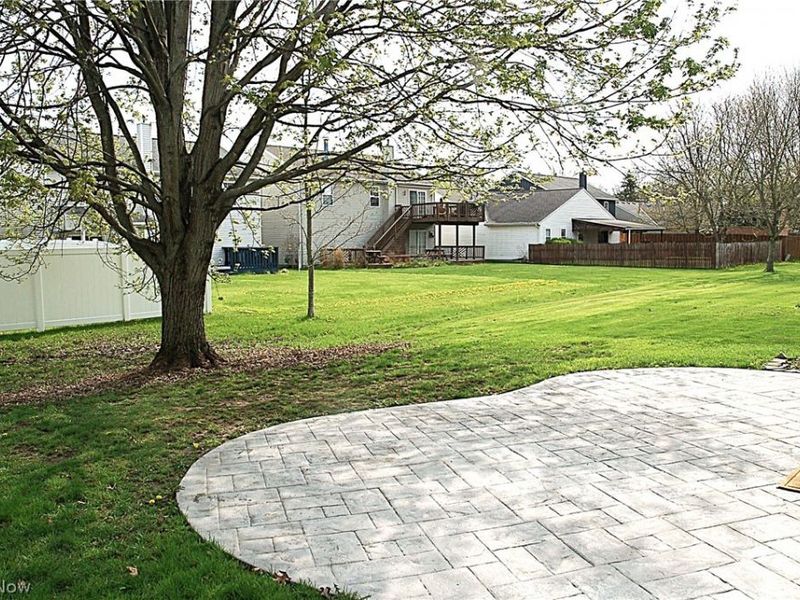 8867 Holly Lane, Olmsted Falls, OH 44138 Photo 24