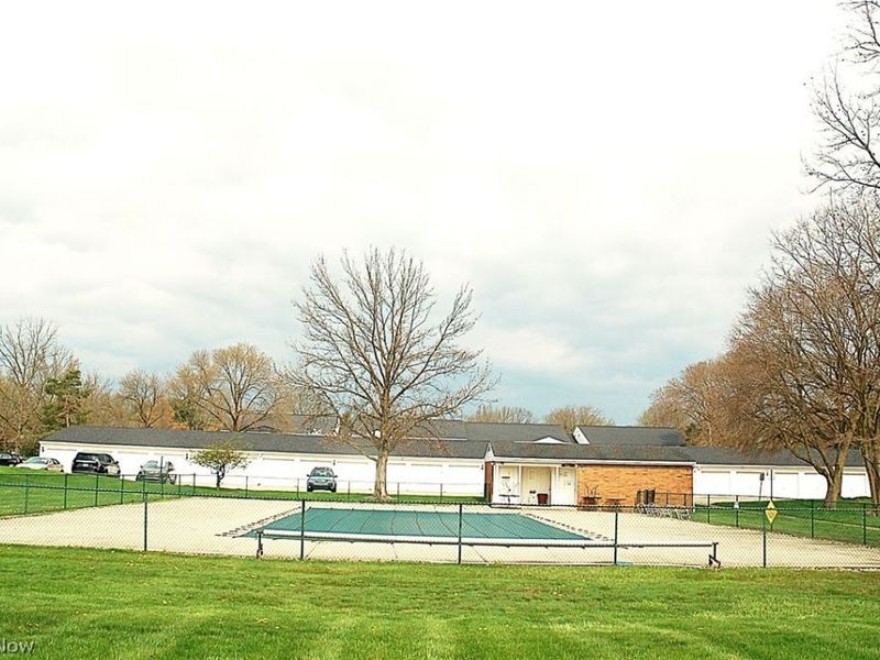 8867 Holly Lane, Olmsted Falls, OH 44138 Photo 25