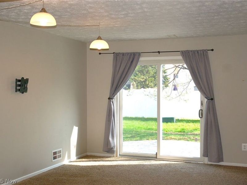 8867 Holly Lane, Olmsted Falls, OH 44138 Photo 7