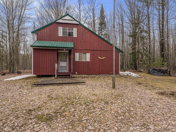 11470 Lund School Road SW, Fife Lake, MI 49633