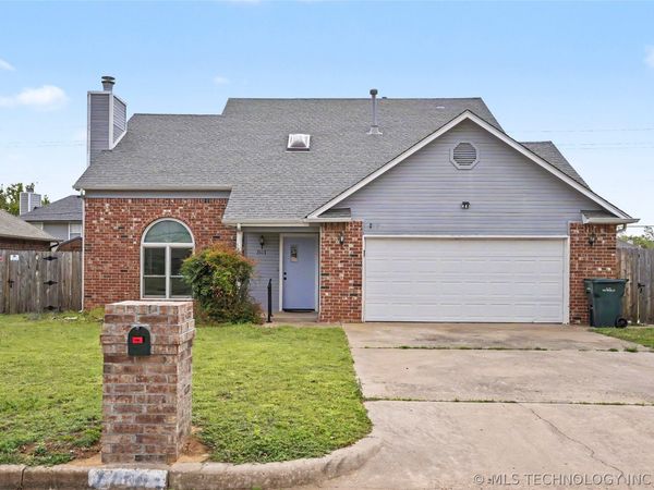5117 S Spruce Drive , Sand Springs, OK 74063