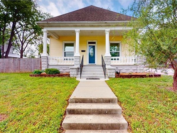419 W Cherry Street, Nevada, MO 64772
