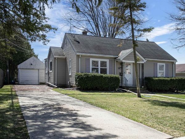 758 MADISON STREET, Neenah, WI 54956