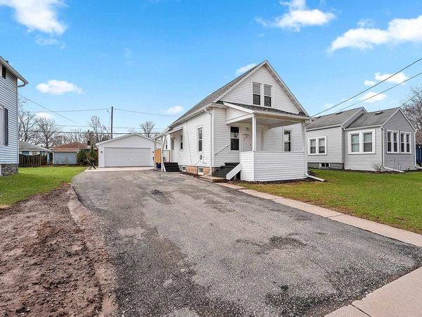 727 E CALUMET STREET, Appleton, WI 54915