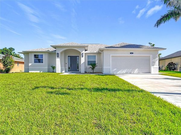 26 MEDALIST WAY , ROTONDA WEST, FL 33947
