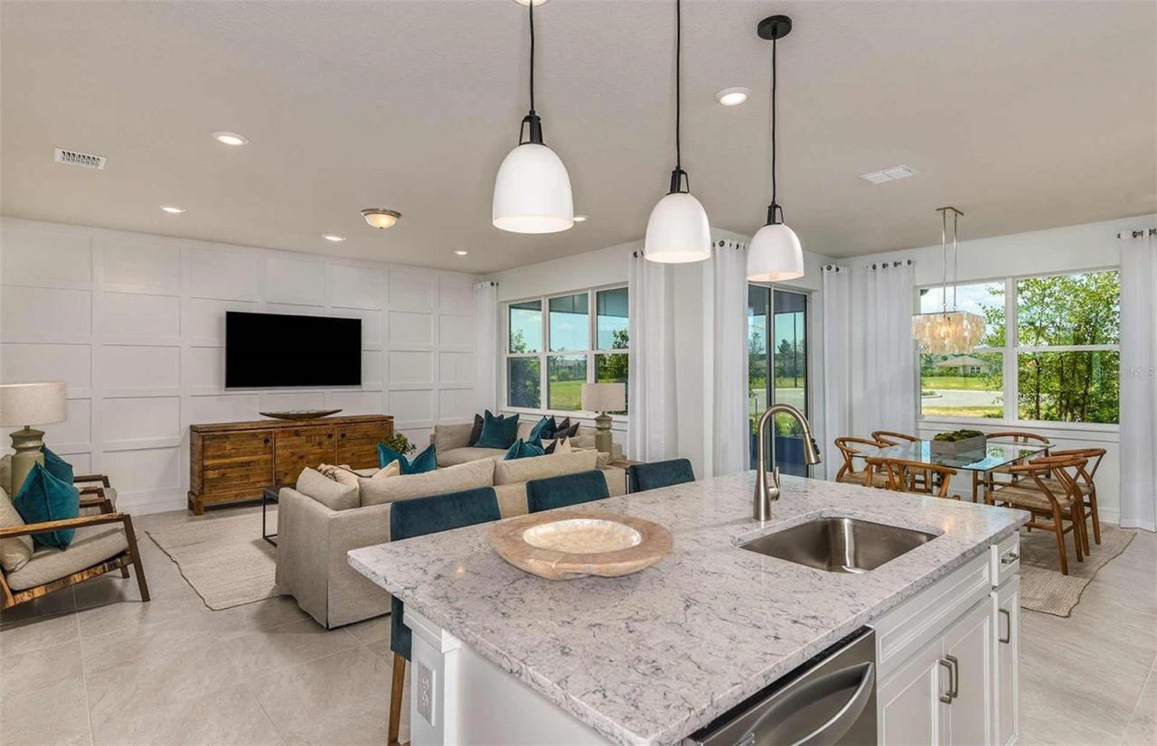 9893 Hickory Pines Avenue, Riverview, FL 33578 Photo