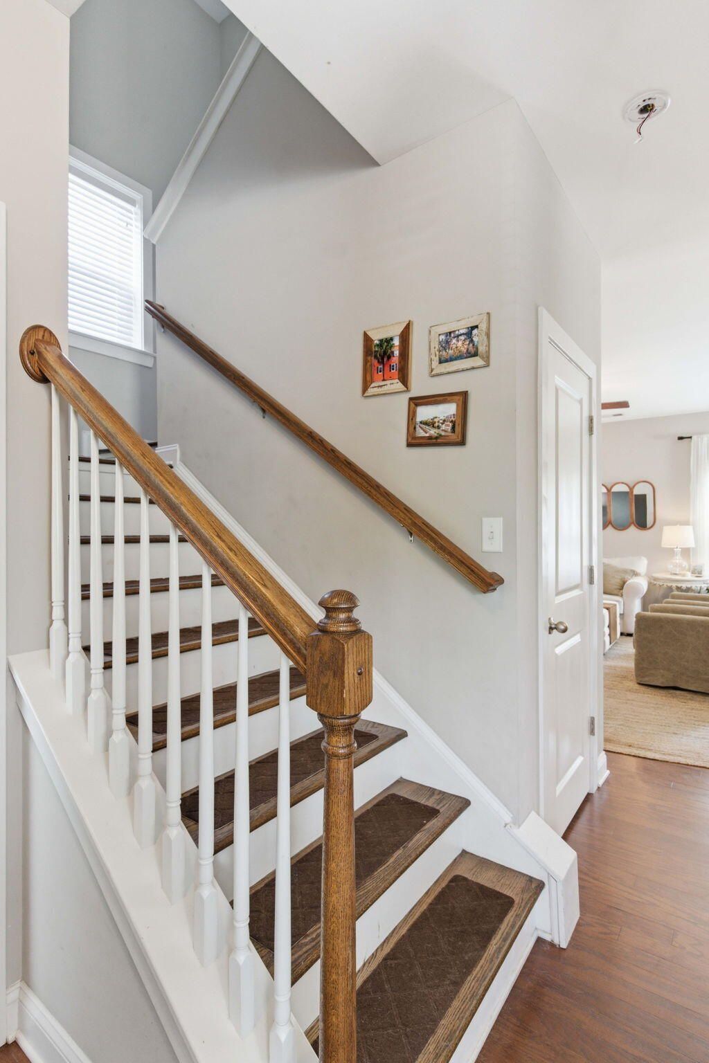 89 Simons Street Photo 12