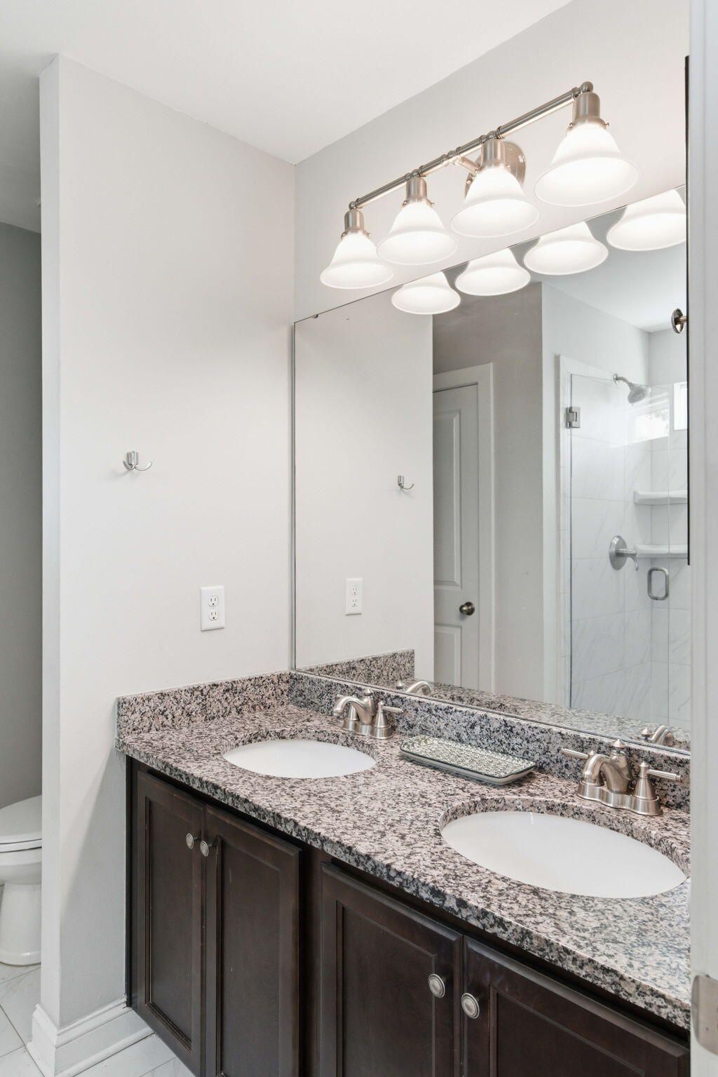 89 Simons Street Photo 15