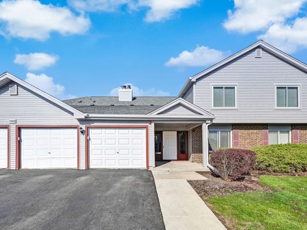 Unit 204, Woodridge, IL 60517