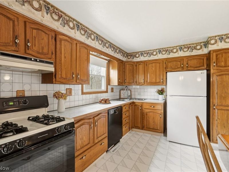 3647 Carlisle Drive, Brunswick, OH 44212 Photo 12