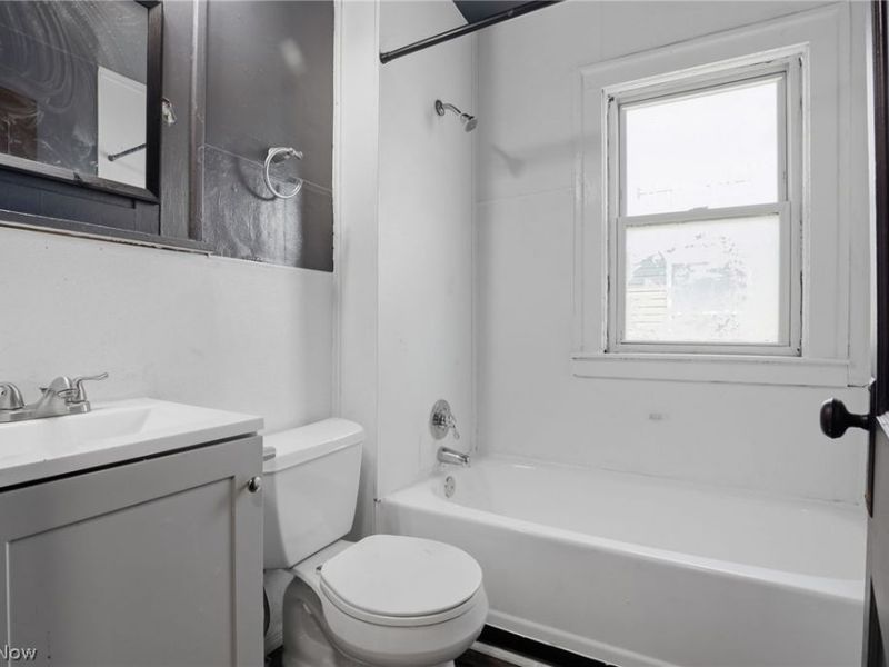 4124 E 139th Street, Cleveland, OH 44105 Photo 13