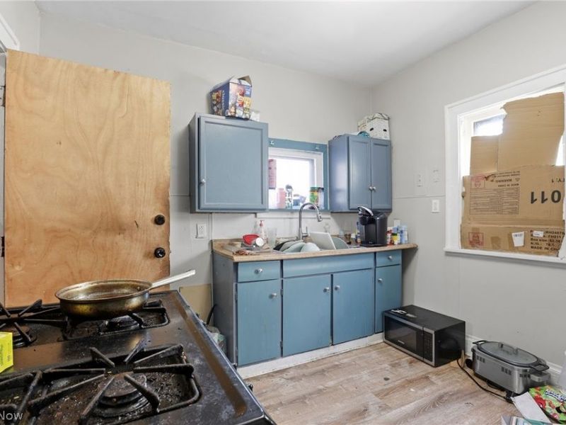 4124 E 139th Street, Cleveland, OH 44105 Photo 16