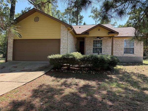 115 Kaena LN, Bastrop, TX 78602