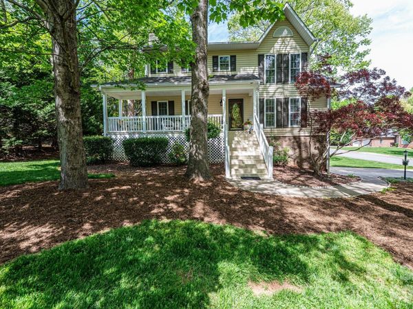 600 17th Avenue Drive SE, Hickory, NC 28602