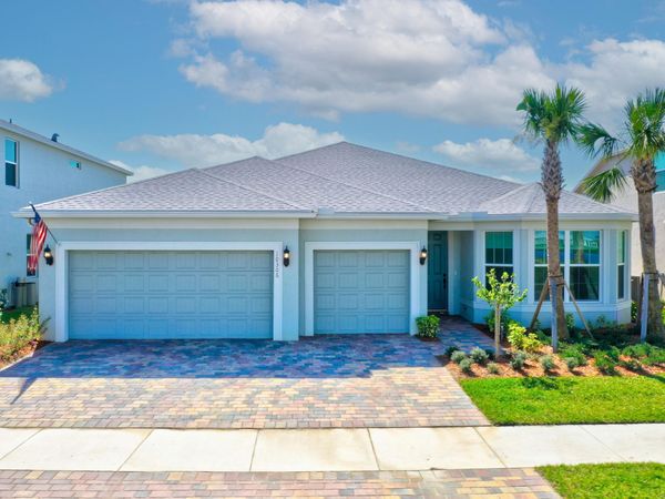 10306 SW Green Turtle Lane, Port St. Lucie, FL 34987