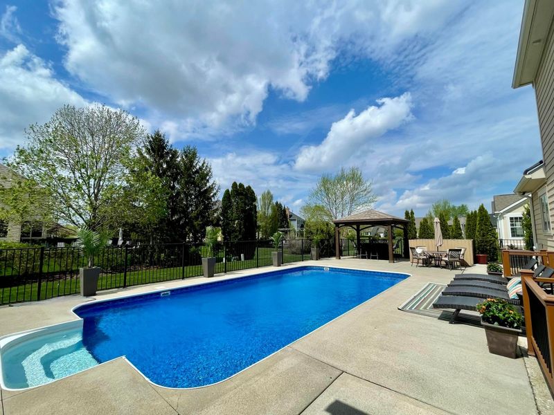 5997 Baronscourt Way, Dublin, OH 43016 Photo 2