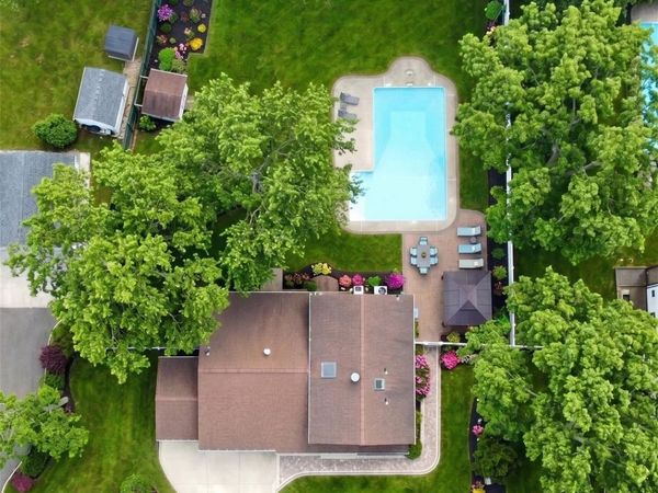 17 Wanda Terrace , Farmingville, NY 11738