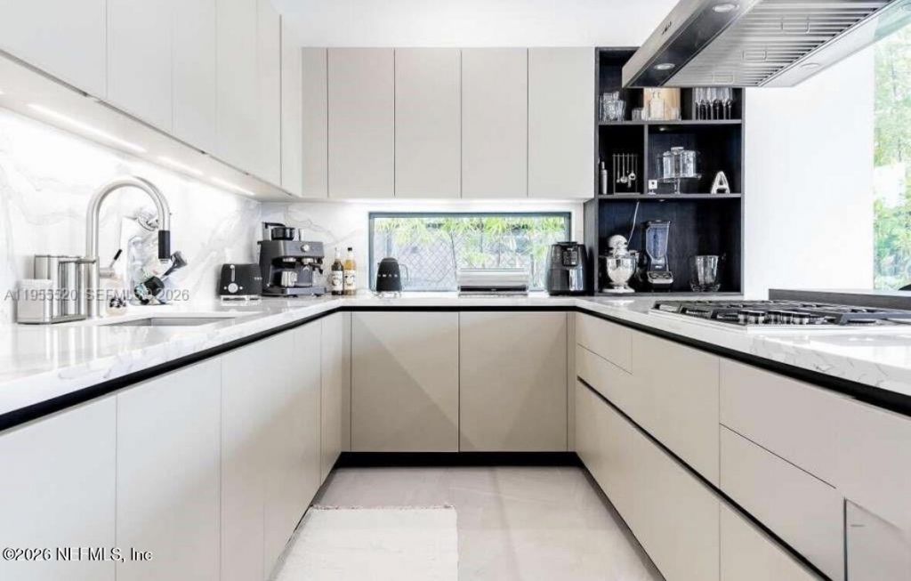 1830 NE 193 Street, Miami, FL 33179 Photo