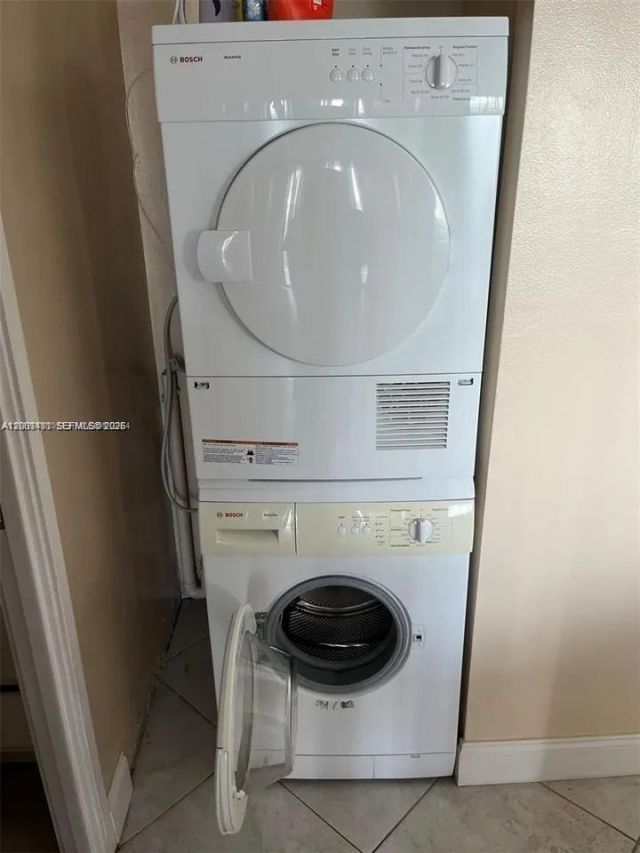 3701 N Country Club Dr, Unit 705, Aventura, FL 33180 Photo