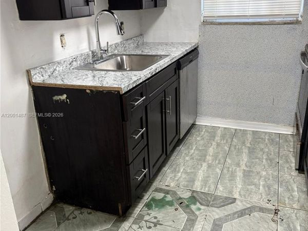 270 NE 142nd St , Unit 14A, Miami, FL 33161