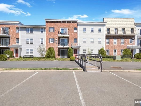 1003 Unicorn Way H1, Unit H1, CLIFTON, NJ 07013