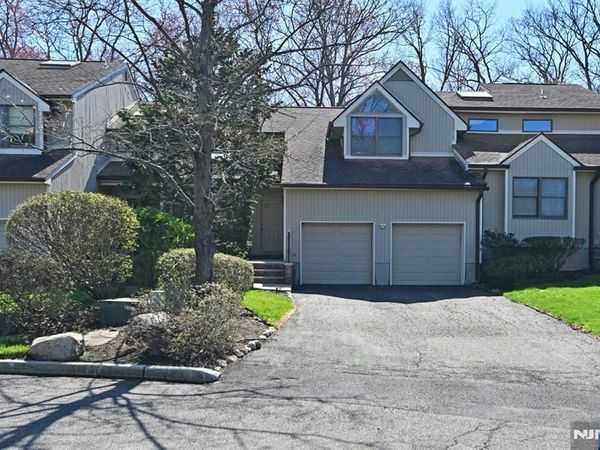 47 Bentley Drive, FRANKLIN LAKES, NJ 07417