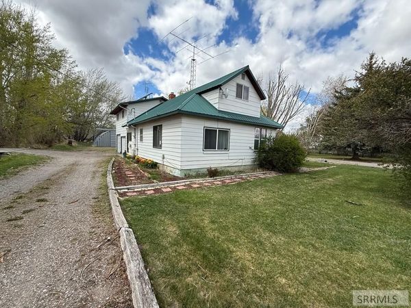 7793 S 1800 W, REXBURG, ID 83440