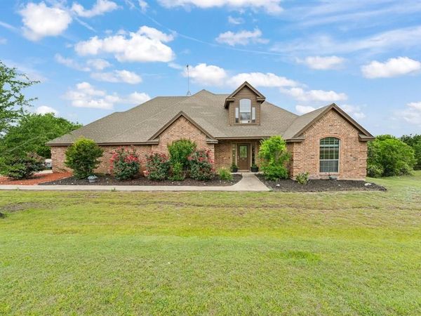 439 Stone Mountain, Cresson, TX 76035