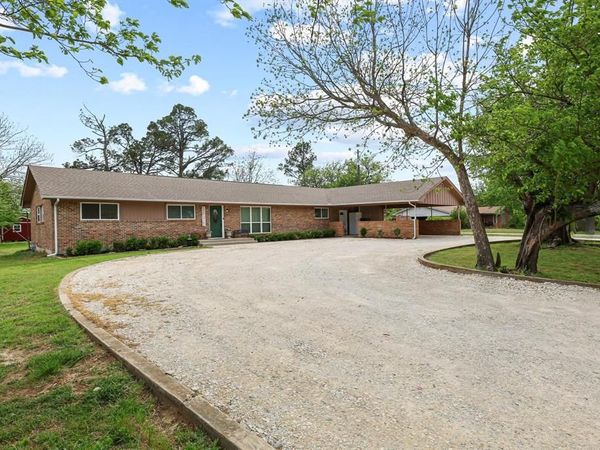 416 4th Street, Whitesboro, TX 76273