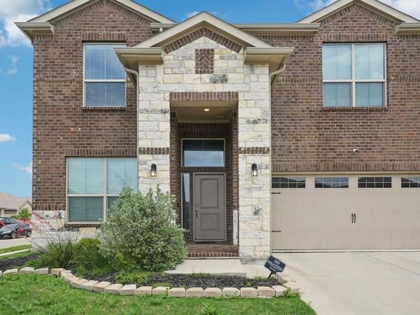 701 Indian Hawthorn Drive, Glenn Heights, TX 75154