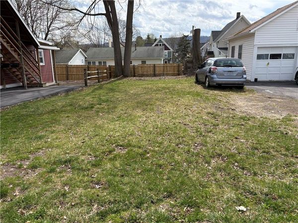 7 Columbia Street , Oneonta, NY 13820