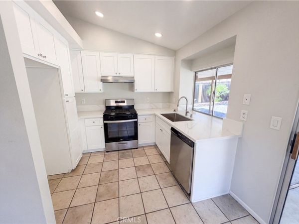 39823 Knollridge Drive, Temecula, CA 92591