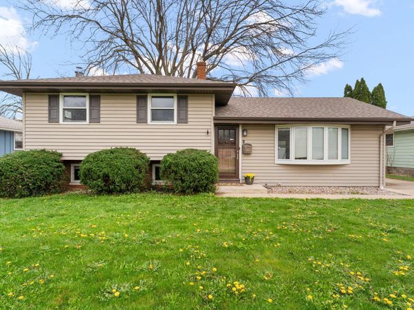 9217 Grace Street, Highland, IN 46322