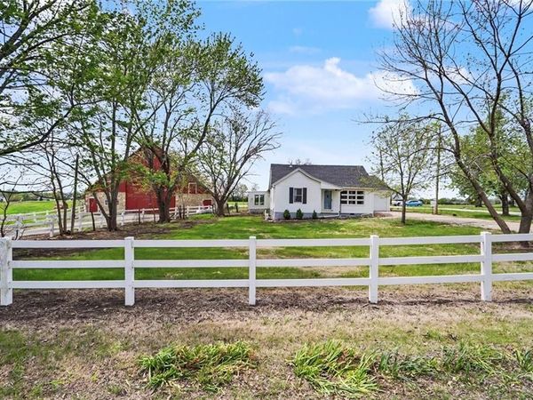 5131 SW Urish Road, Topeka, KS 66610