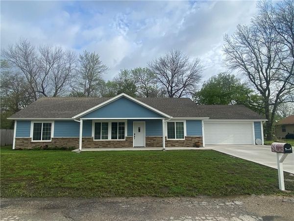 102 Palm Lane, Garden City, MO 64747