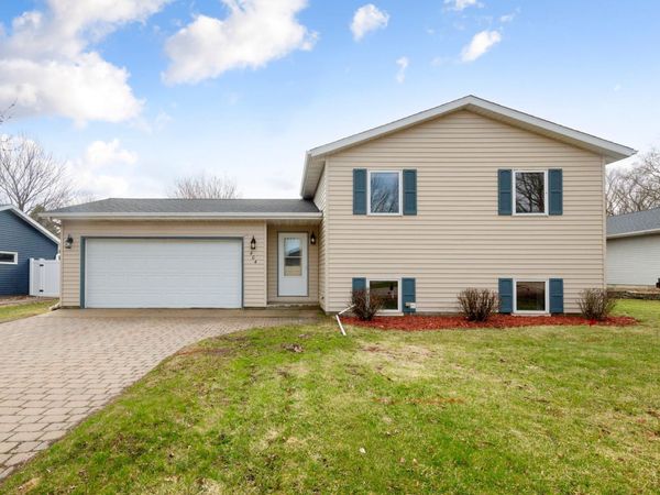 404 Pilgrim Street, Saint Clair, MN 56080