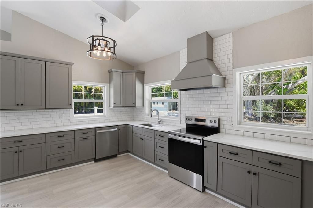 1313 Driftwood Dr, North Fort Myers, FL 33903 Photo