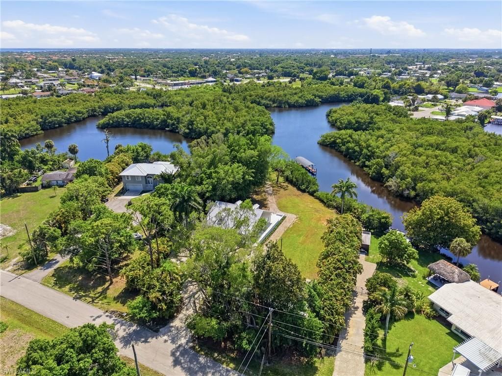 1313 Driftwood Dr, North Fort Myers, FL 33903 Photo