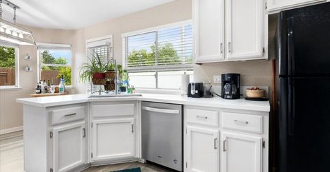 4391 Burgess Dr, Sacramento, CA 95838 Photo