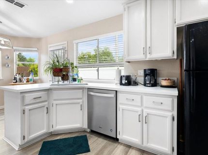 4391 Burgess Dr, Sacramento, CA 95838 Photo