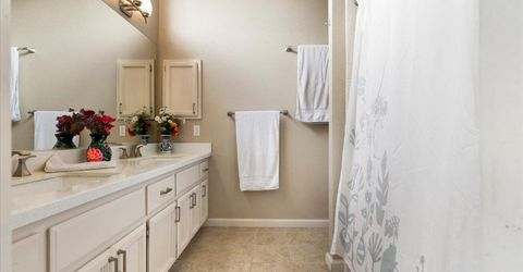 4391 Burgess Dr, Sacramento, CA 95838 Photo