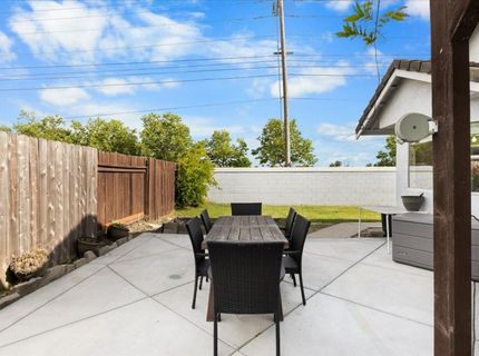 4391 Burgess Dr, Sacramento, CA 95838 Photo