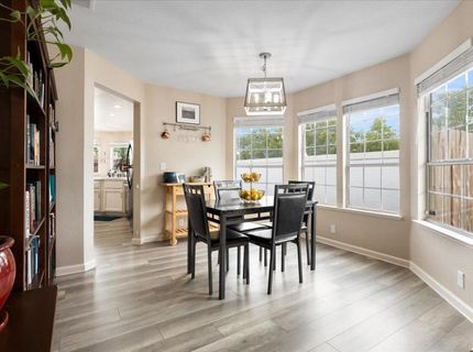 4391 Burgess Dr, Sacramento, CA 95838 Photo