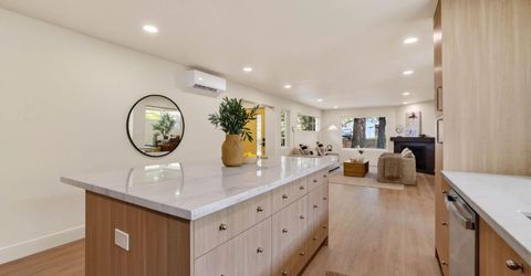 1422 Potrero Way, Sacramento, CA 95822 Photo