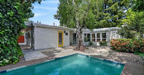 1422 Potrero Way, Sacramento, CA 95822 Photo