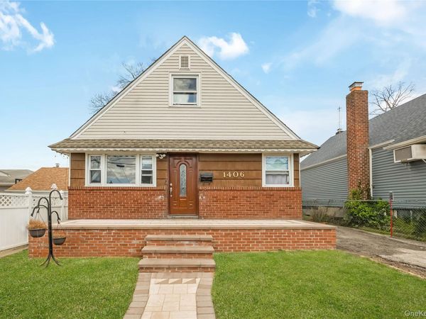 1406 M Street , Elmont, NY 11003